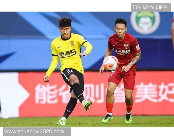 成都排球队配合问题引发热议球迷与专家的不同声音交锋 成都排球队配合问题引发热议球迷与专家的不同声音交锋